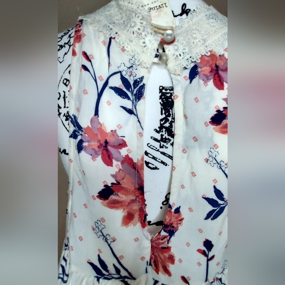 Living Doll Floral Flowy Tank-NWT - Picture 5 of 10